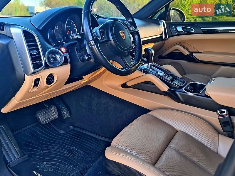 Внедорожник / Кроссовер Porsche Cayenne 2014 в Житомире
