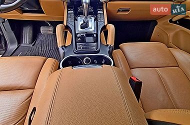 Внедорожник / Кроссовер Porsche Cayenne 2014 в Житомире