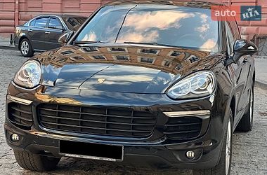 Позашляховик / Кросовер Porsche Cayenne 2015 в Одесі