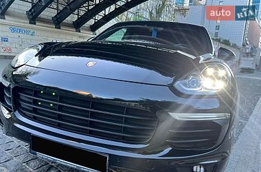 Позашляховик / Кросовер Porsche Cayenne 2015 в Одесі