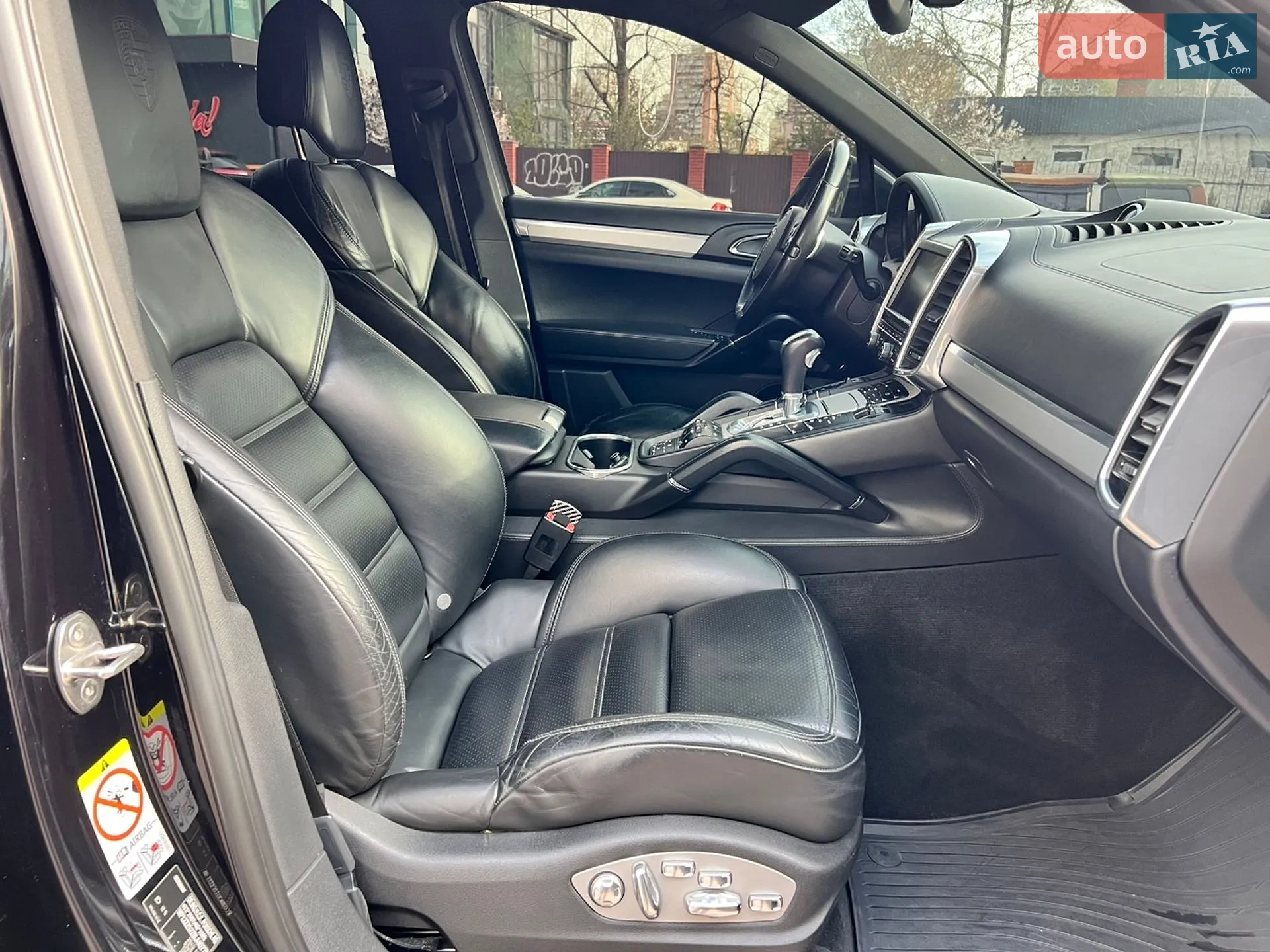 2010 Porsche Cayenne - мініатюра 22
