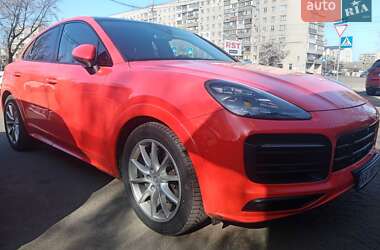 Внедорожник / Кроссовер Porsche Cayenne 2019 в Вишневом
