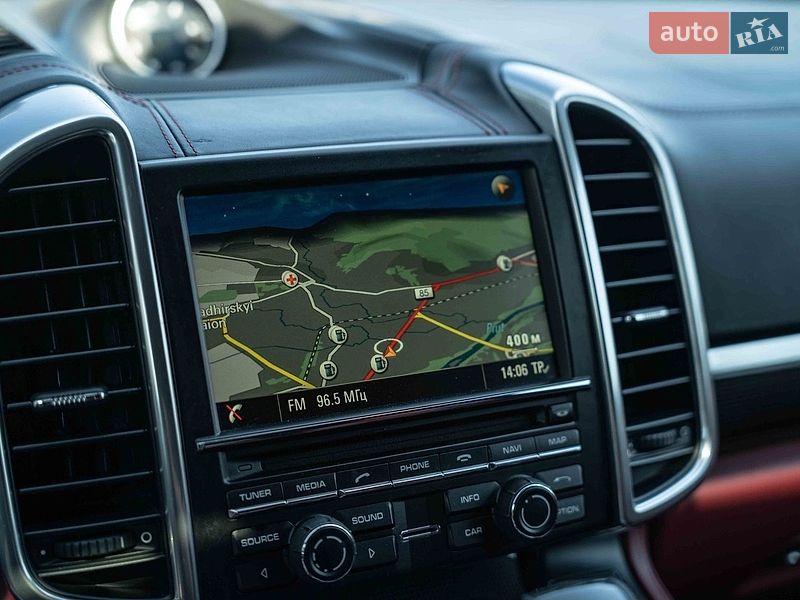 Внедорожник / Кроссовер Porsche Cayenne 2014 в Черновцах
