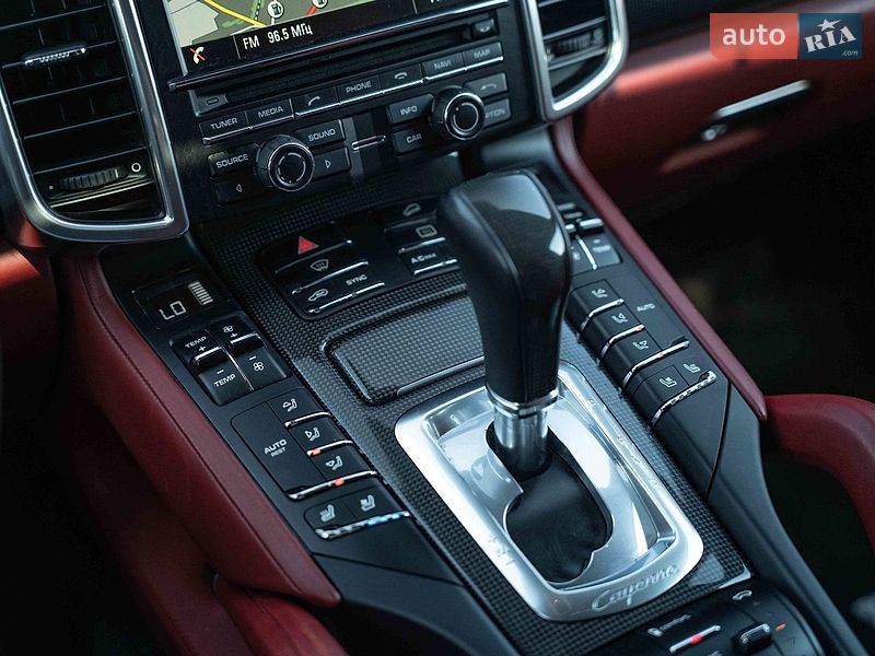 Внедорожник / Кроссовер Porsche Cayenne 2014 в Черновцах