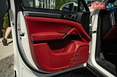Внедорожник / Кроссовер Porsche Cayenne 2014 в Черновцах