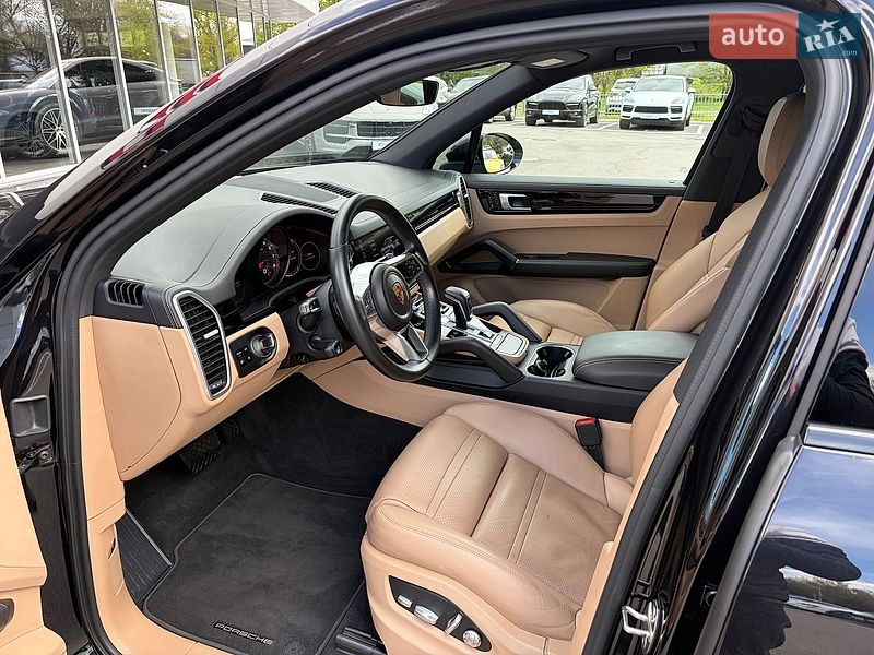 Внедорожник / Кроссовер Porsche Cayenne 2018 в Днепре