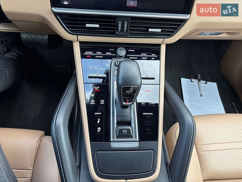 Внедорожник / Кроссовер Porsche Cayenne 2018 в Днепре