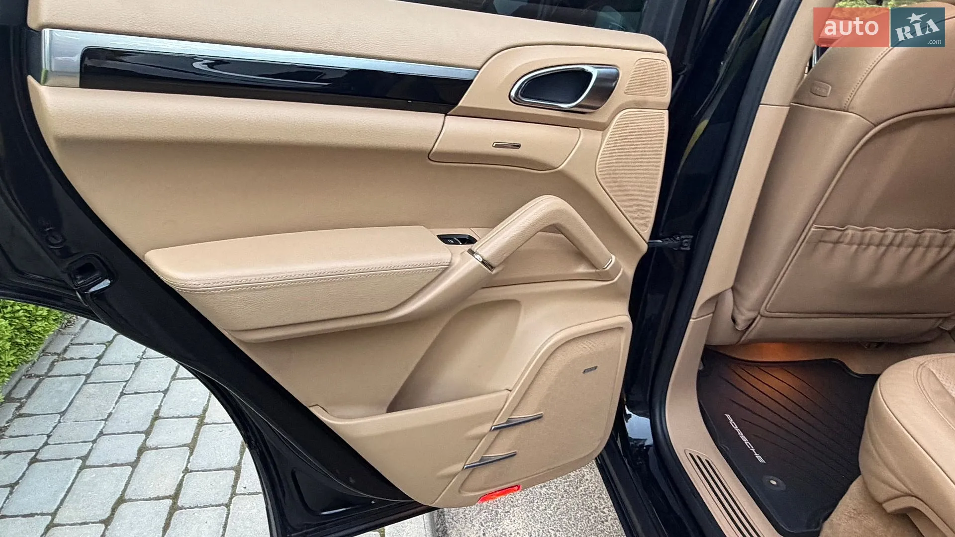 2011 Porsche Cayenne - мініатюра 33