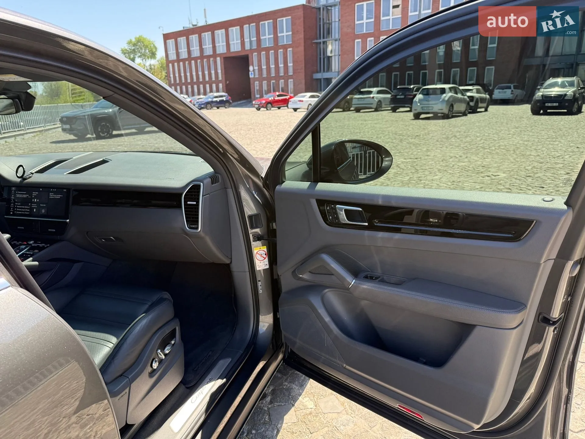 2019 Porsche Cayenne - мініатюра 29