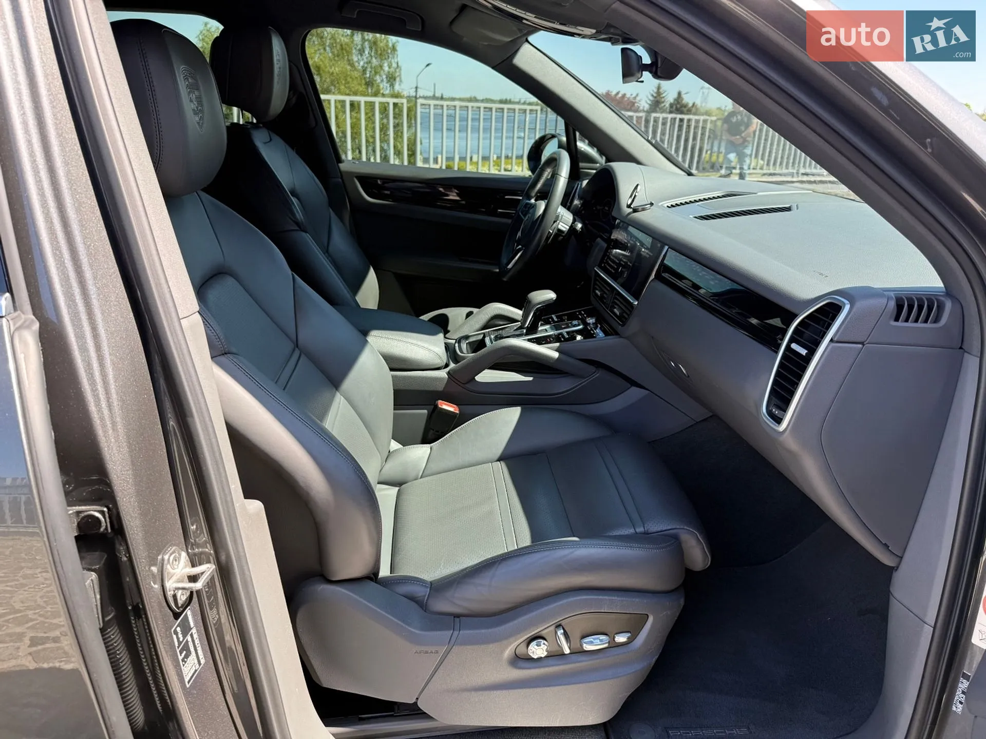 2019 Porsche Cayenne - мініатюра 33