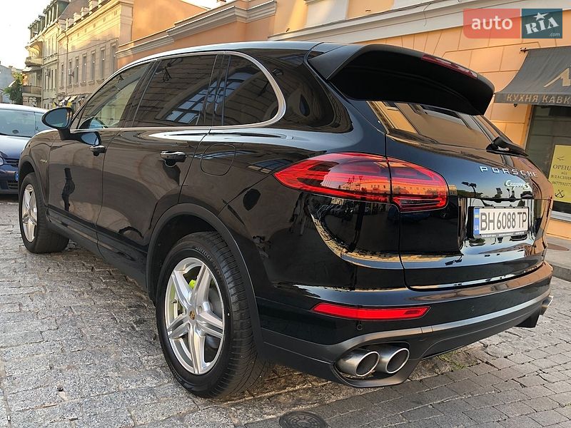 Внедорожник / Кроссовер Porsche Cayenne 2015 в Одессе
