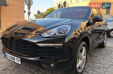 Внедорожник / Кроссовер Porsche Cayenne 2015 в Одессе