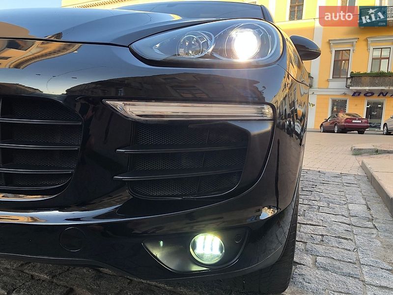 Внедорожник / Кроссовер Porsche Cayenne 2015 в Одессе