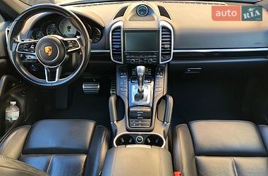 Внедорожник / Кроссовер Porsche Cayenne 2015 в Одессе