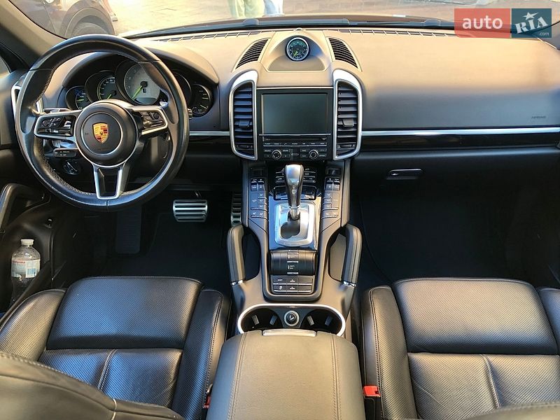 Внедорожник / Кроссовер Porsche Cayenne 2015 в Одессе
