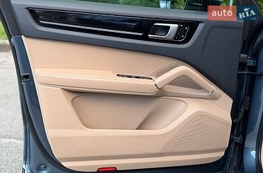Внедорожник / Кроссовер Porsche Cayenne 2020 в Киеве