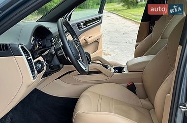Внедорожник / Кроссовер Porsche Cayenne 2020 в Киеве