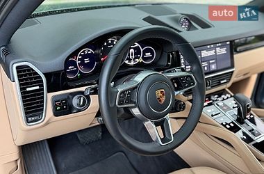 Внедорожник / Кроссовер Porsche Cayenne 2020 в Киеве