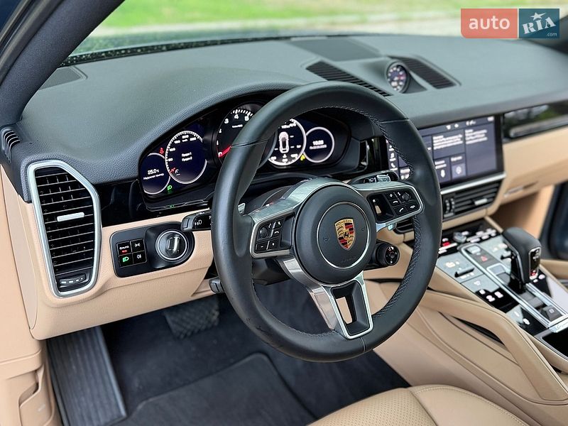 Внедорожник / Кроссовер Porsche Cayenne 2020 в Киеве