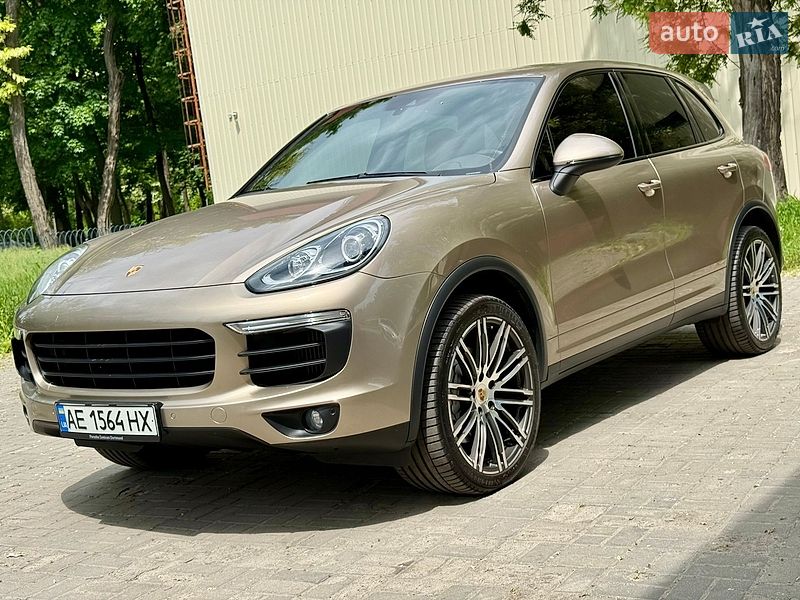 Внедорожник / Кроссовер Porsche Cayenne 2016 в Днепре