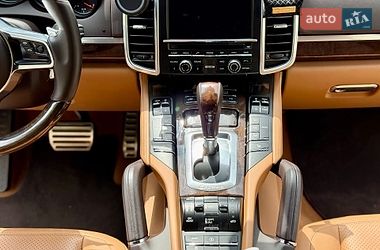 Внедорожник / Кроссовер Porsche Cayenne 2016 в Днепре