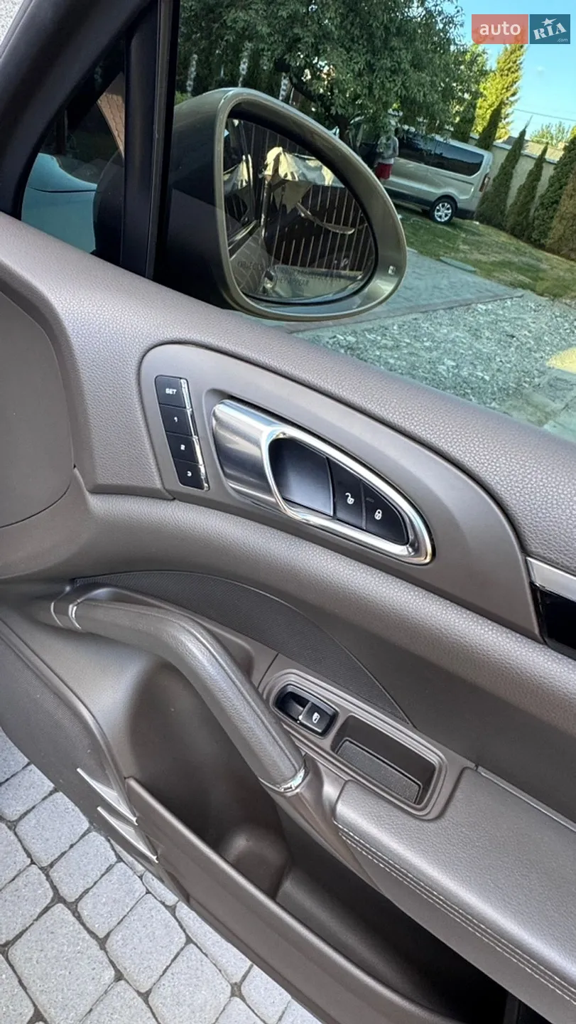 2015 Porsche Cayenne - мініатюра 16