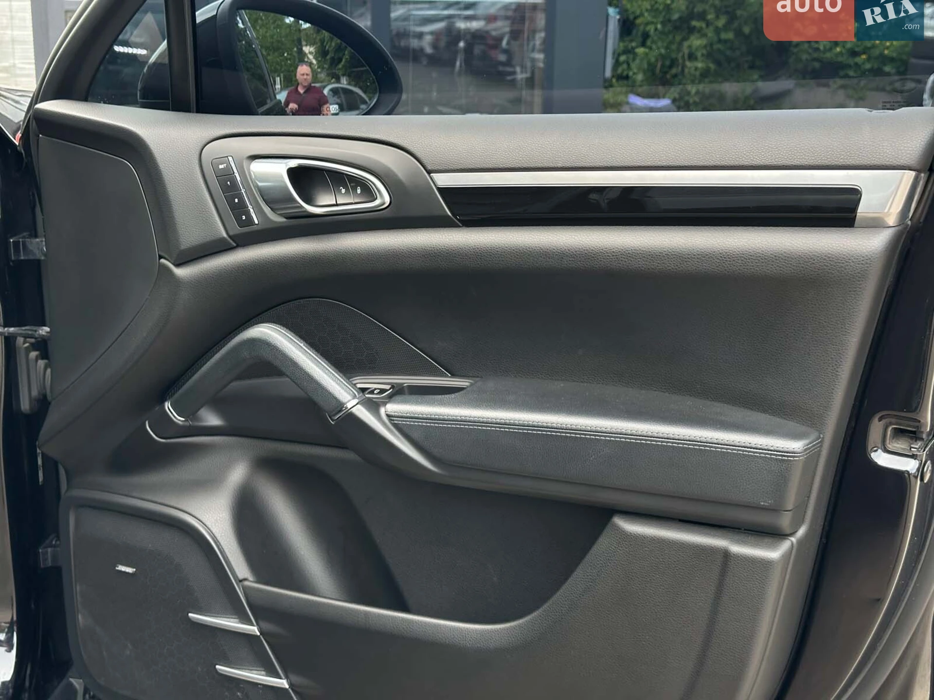 2012 Porsche Cayenne - мініатюра 41