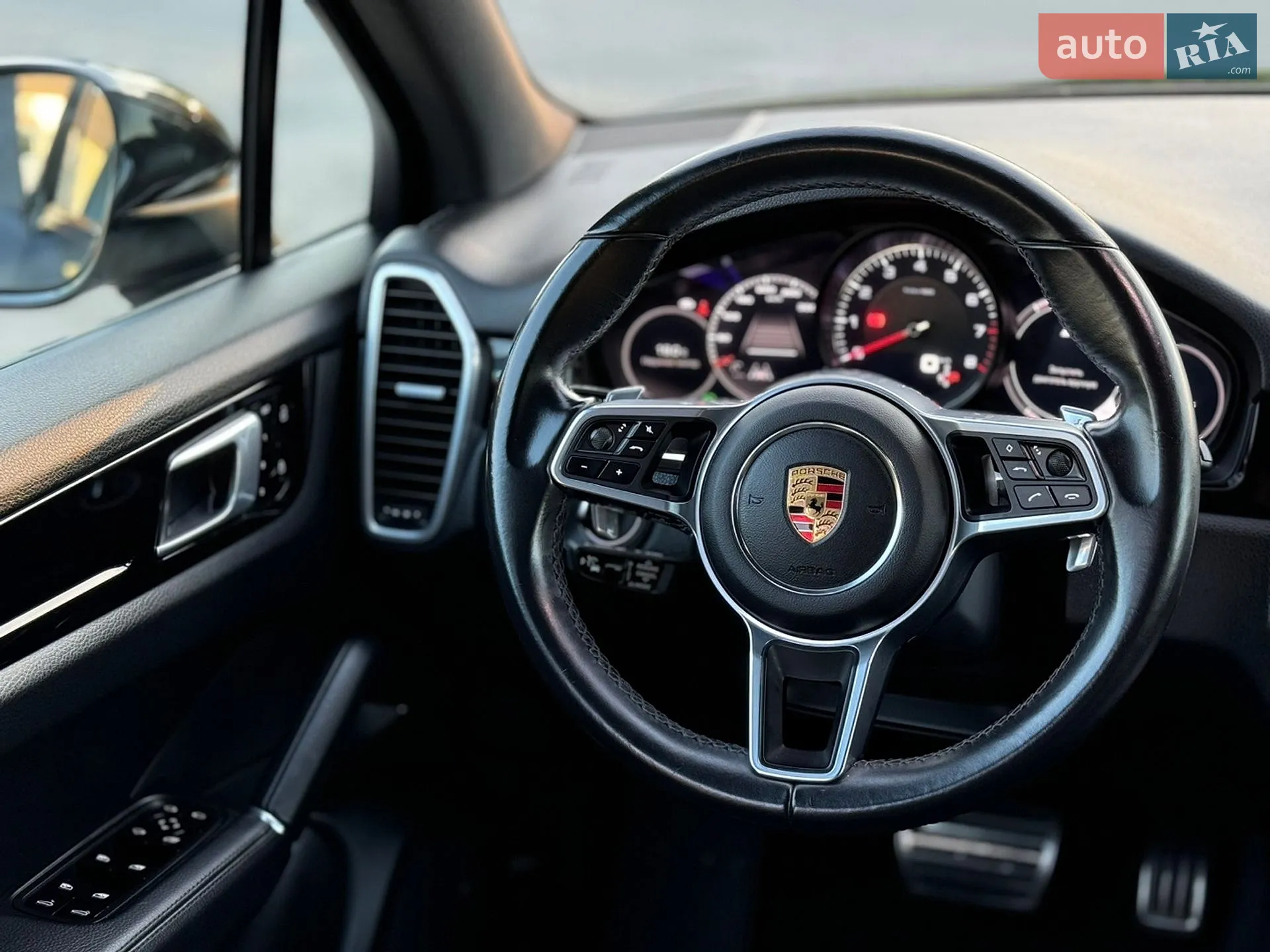 2019 Porsche Cayenne - мініатюра 29