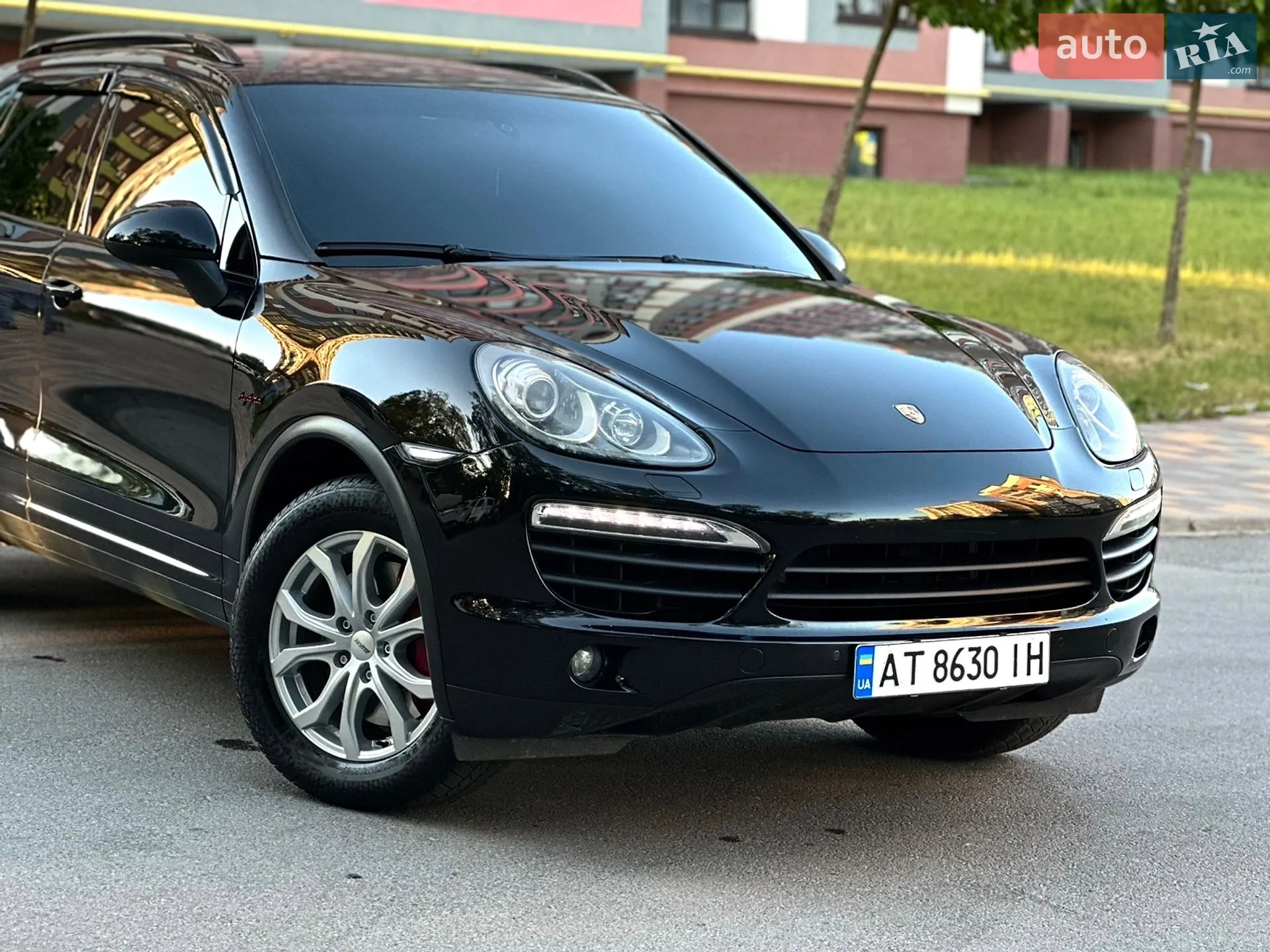 2011 Porsche Cayenne - мініатюра 2
