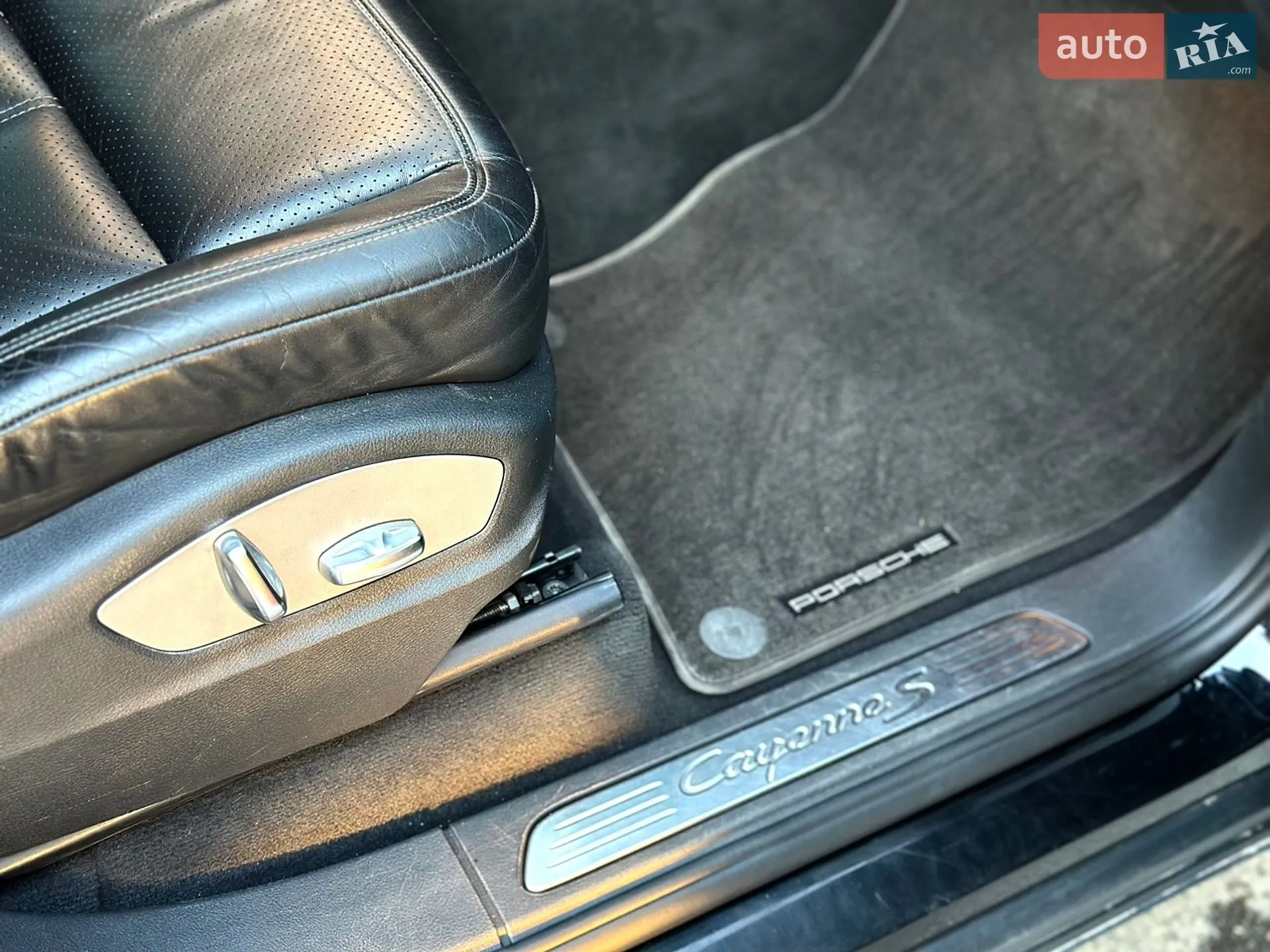 2011 Porsche Cayenne - мініатюра 32