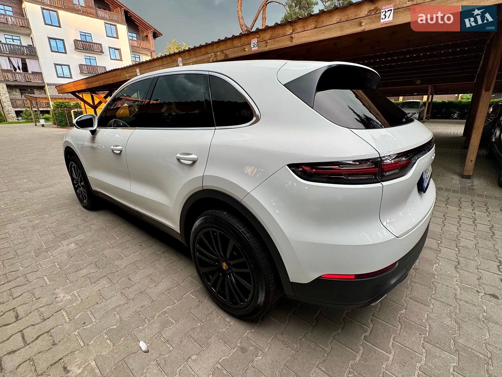 2017 Porsche Cayenne - мініатюра 8