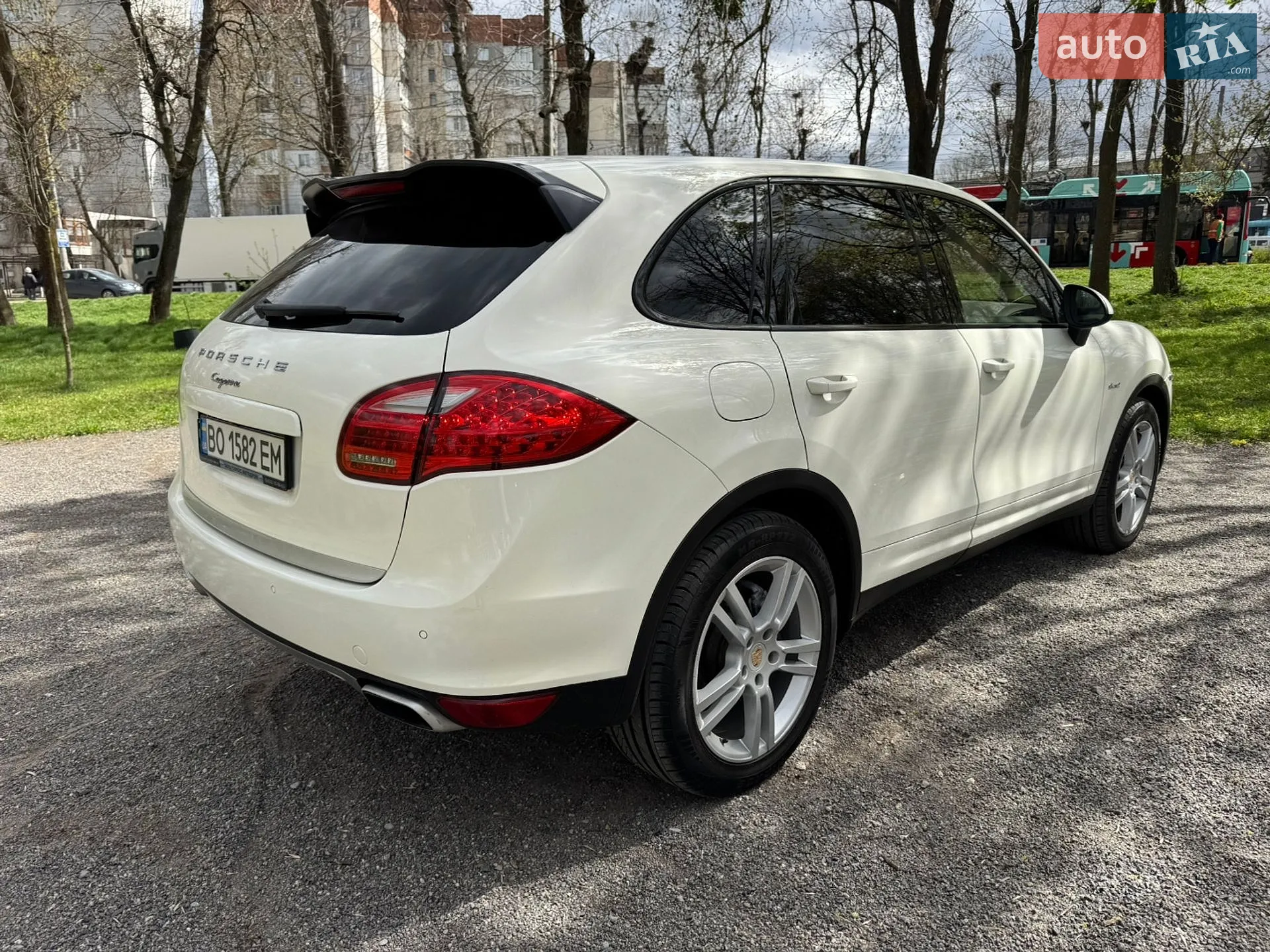 2011 Porsche Cayenne - мініатюра 9