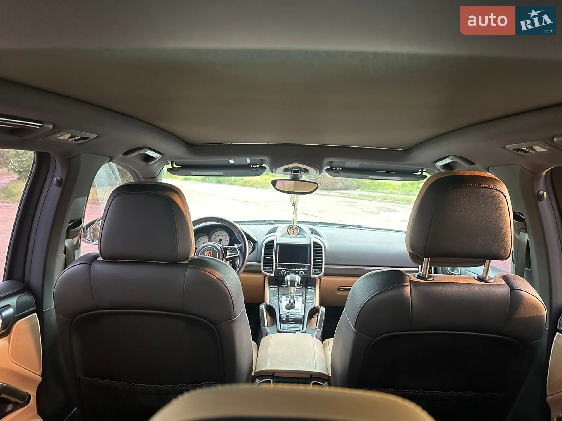 2016 Porsche Cayenne - мініатюра 12