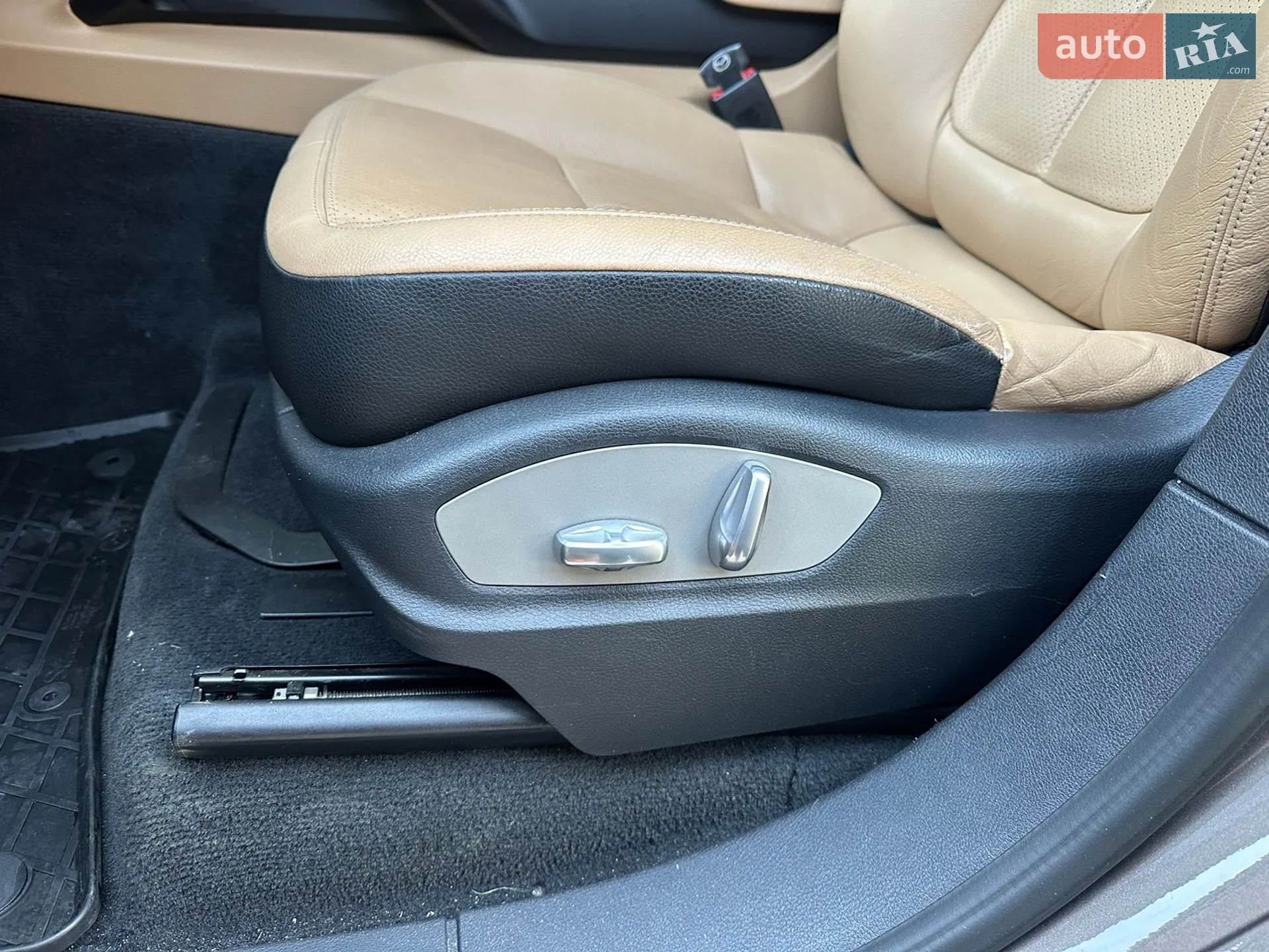 2016 Porsche Cayenne - мініатюра 41