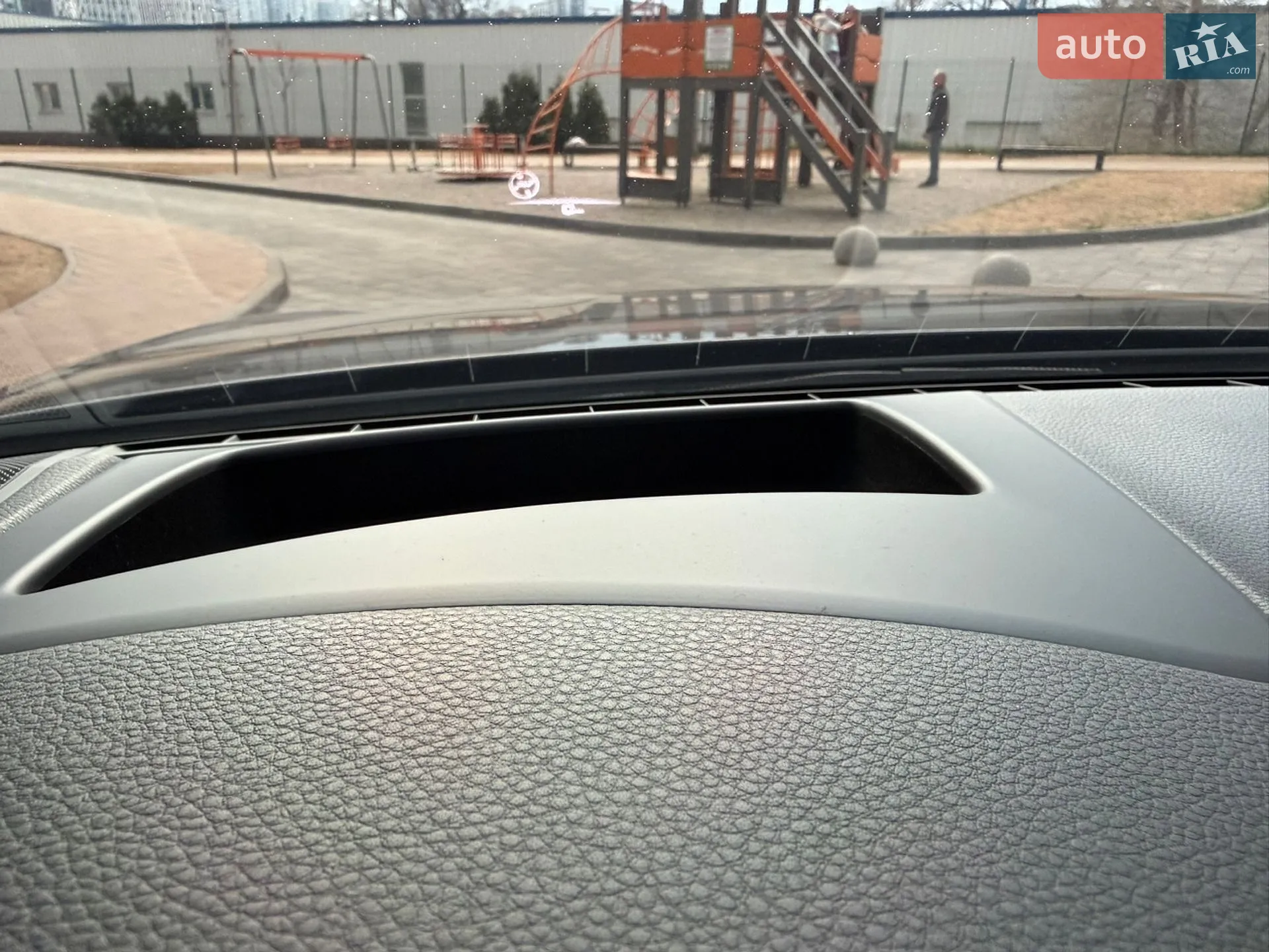 2020 Porsche Cayenne - мініатюра 37