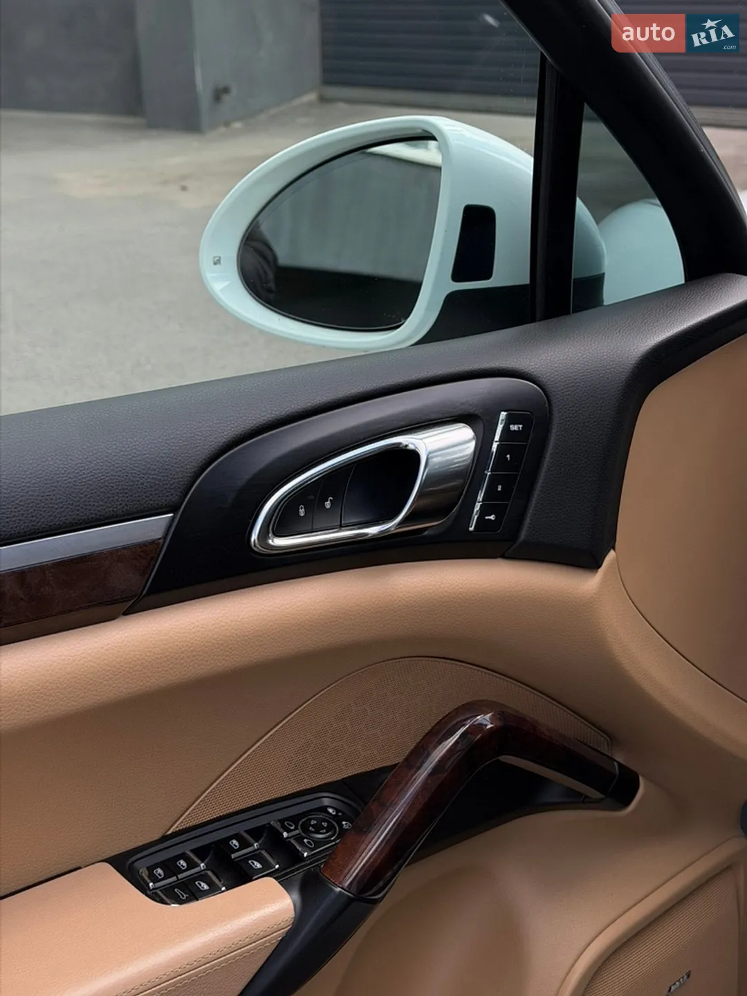 2015 Porsche Cayenne - мініатюра 34