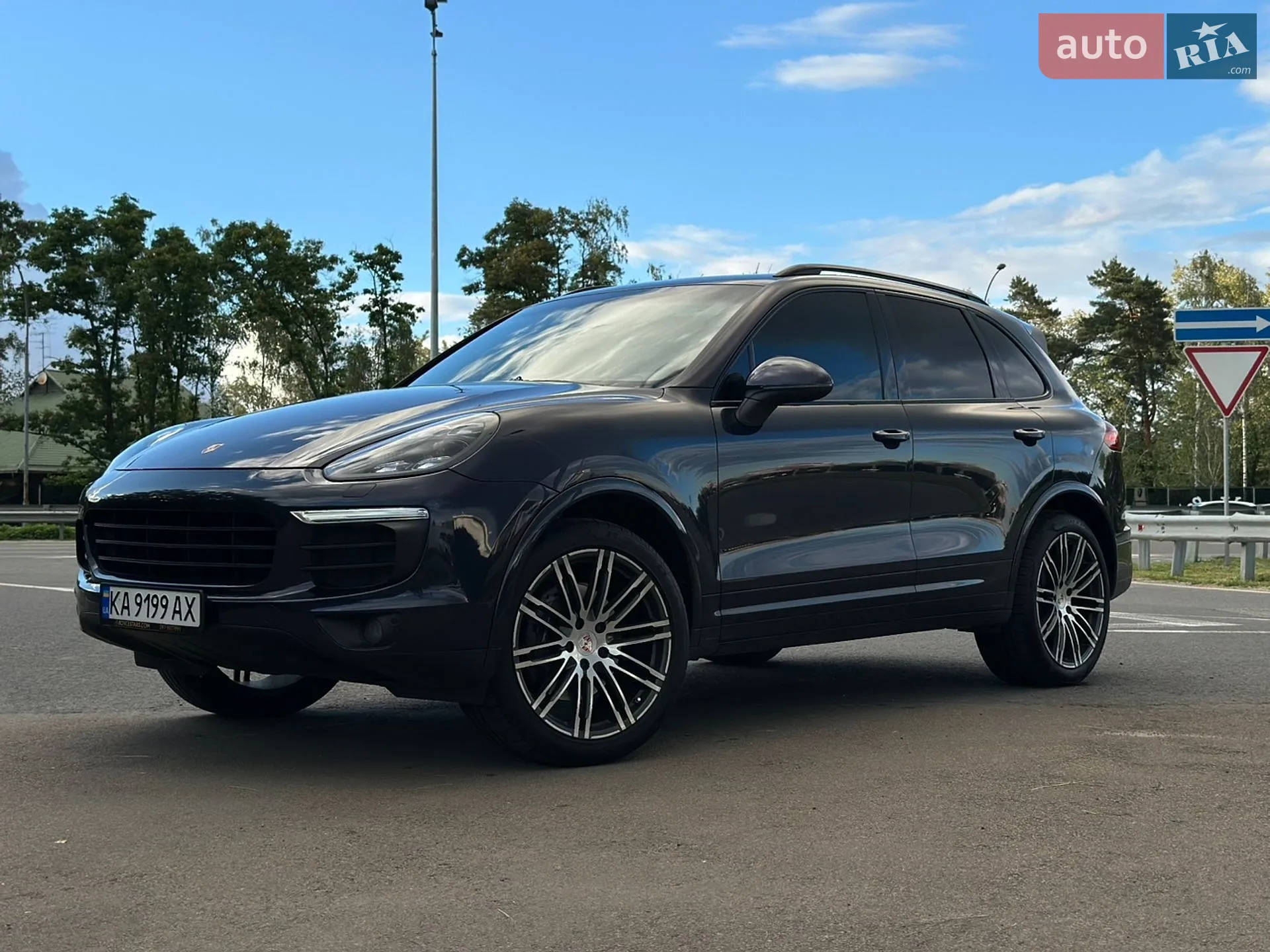 2017 Porsche Cayenne - мініатюра 2