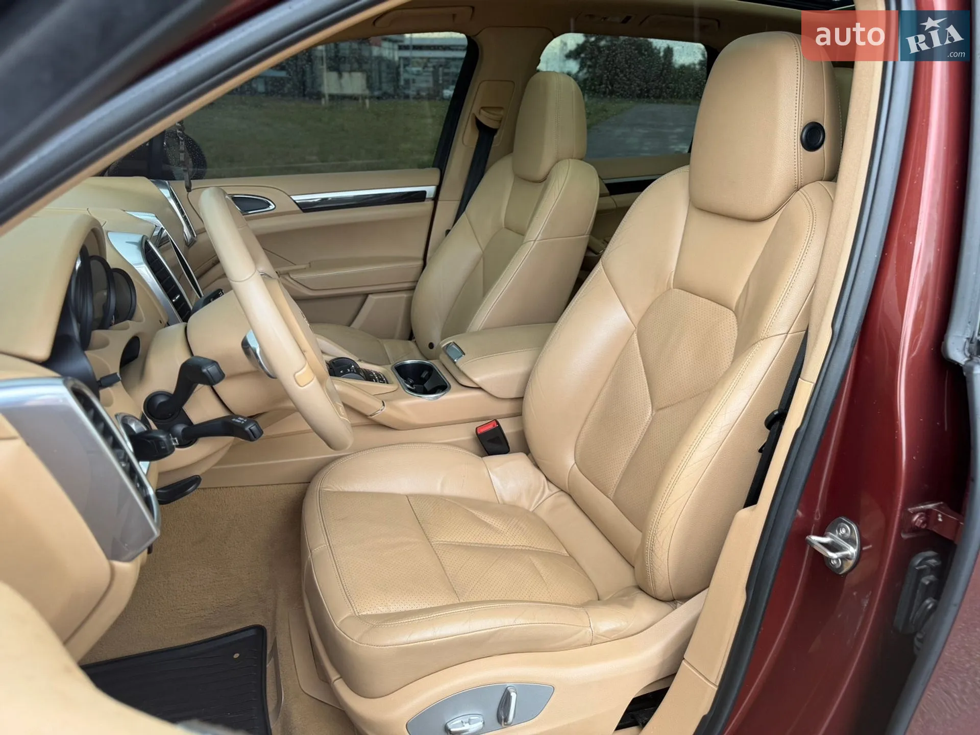 2011 Porsche Cayenne - мініатюра 14
