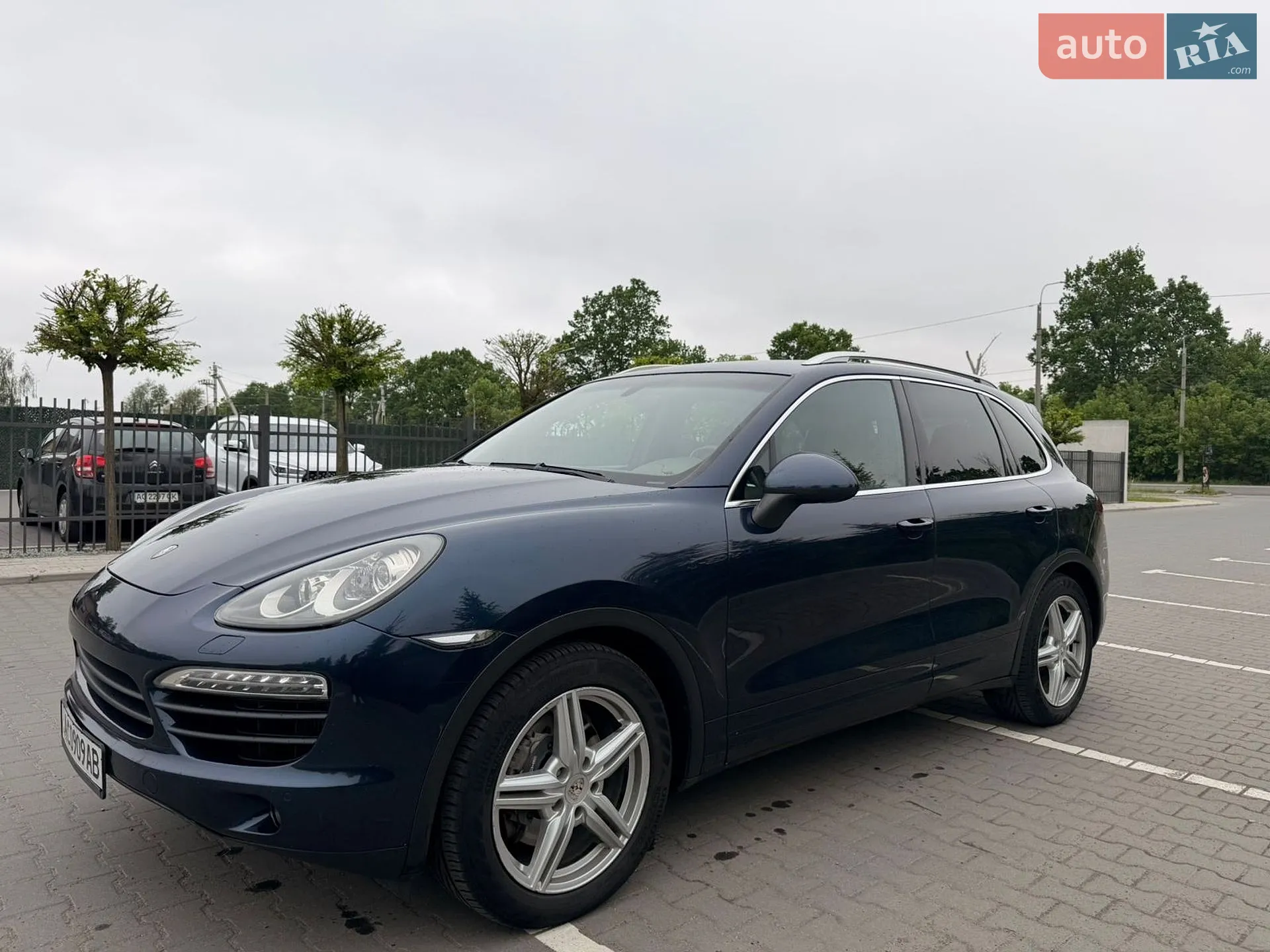 2010 Porsche Cayenne - мініатюра 3