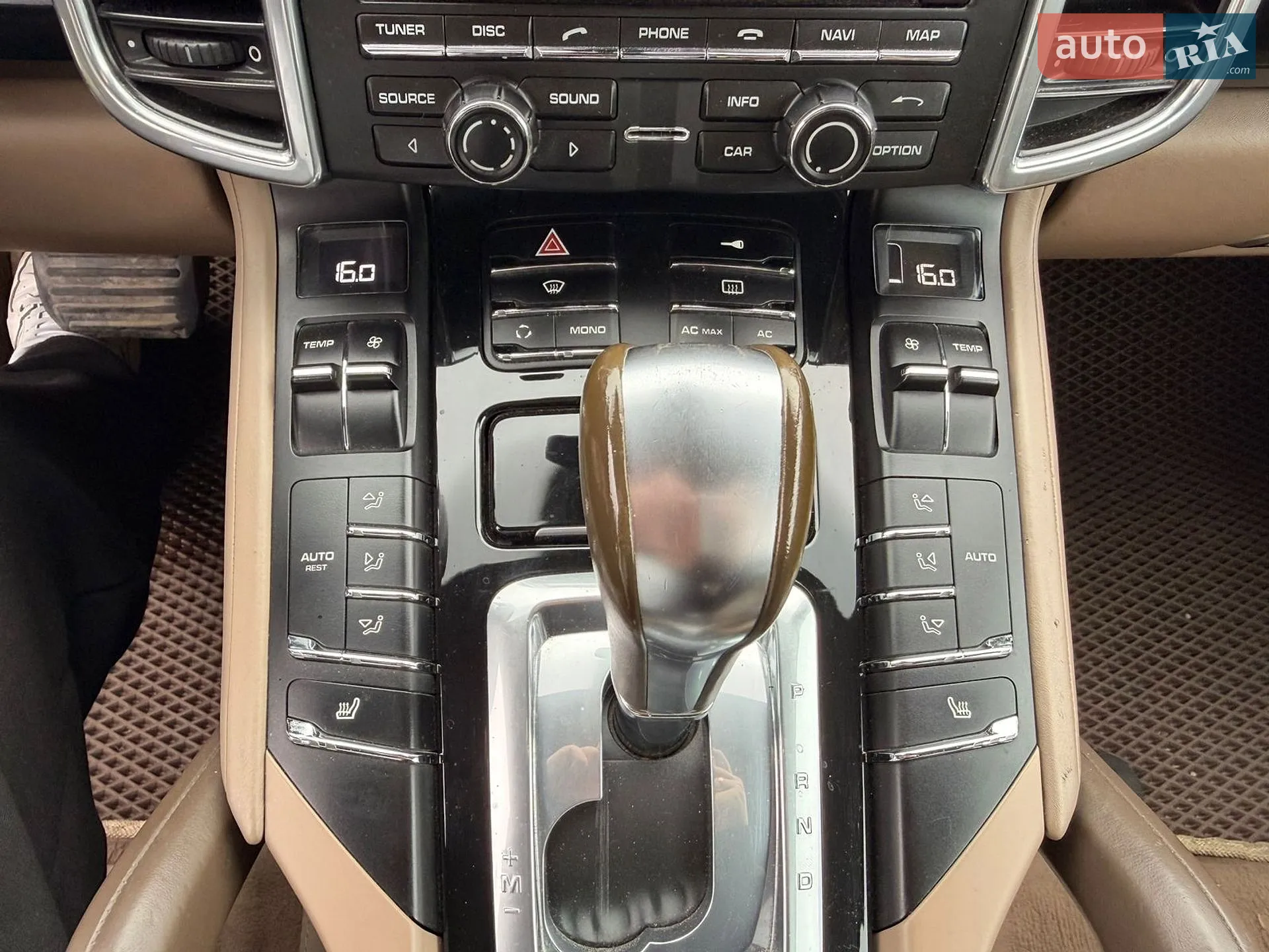 2010 Porsche Cayenne - мініатюра 44