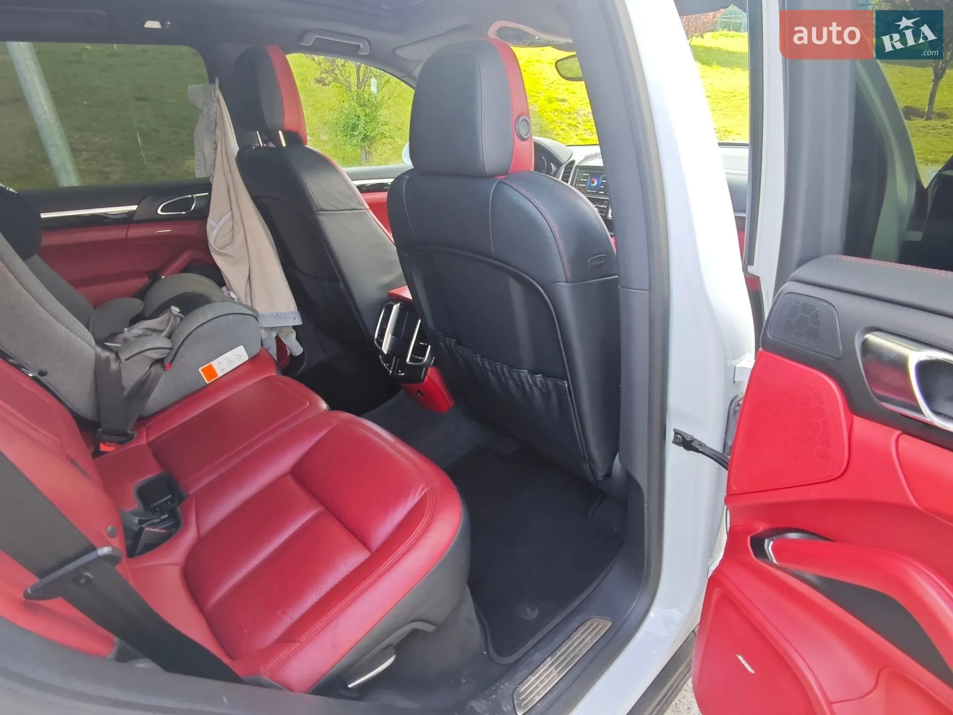 2015 Porsche Cayenne - мініатюра 24