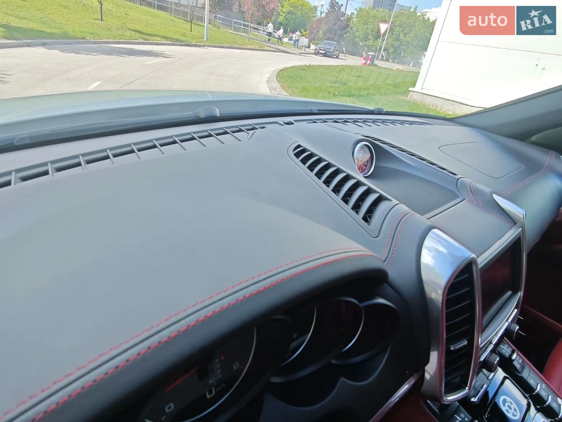 2015 Porsche Cayenne - мініатюра 30