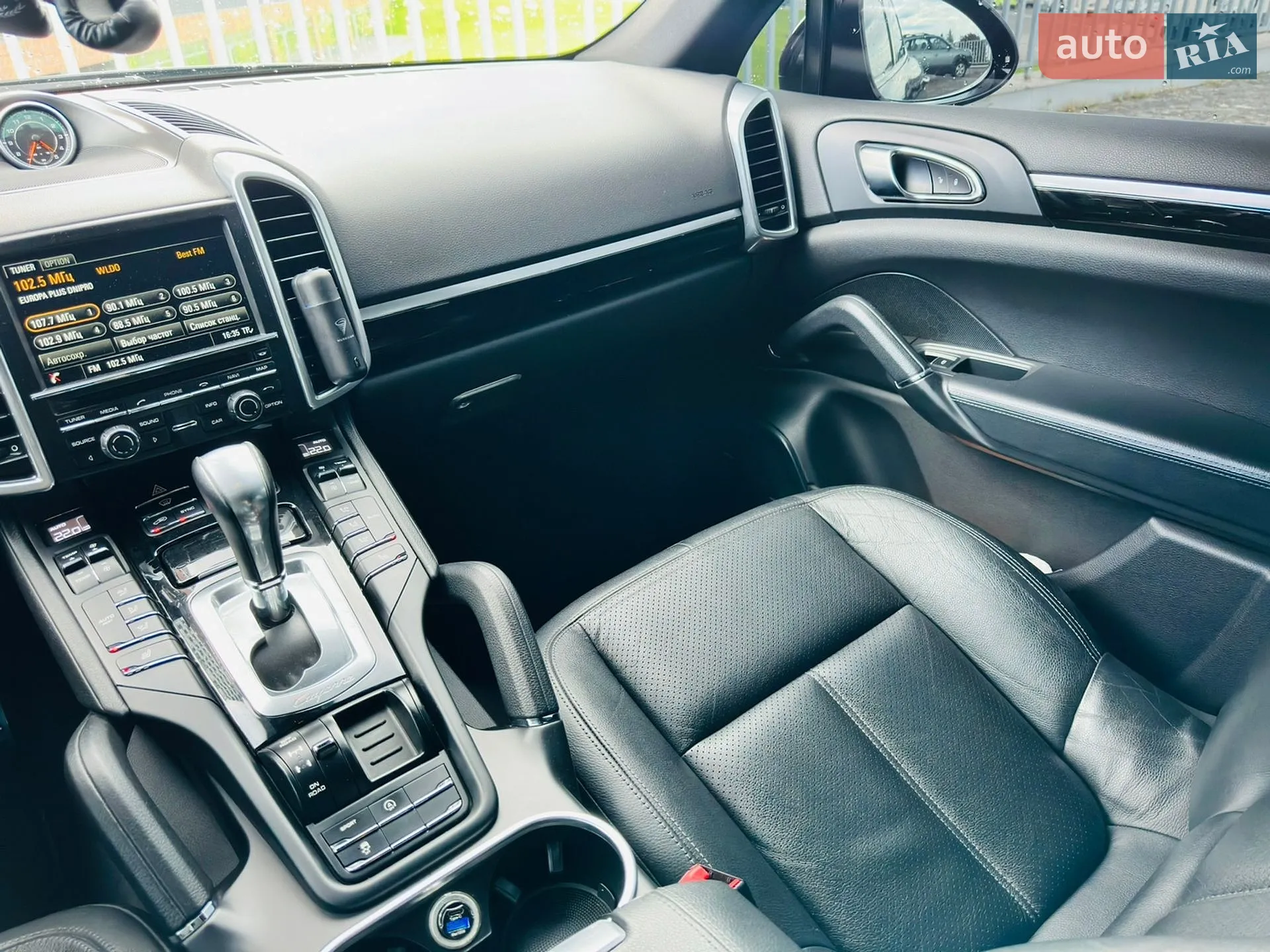 2014 Porsche Cayenne - мініатюра 31