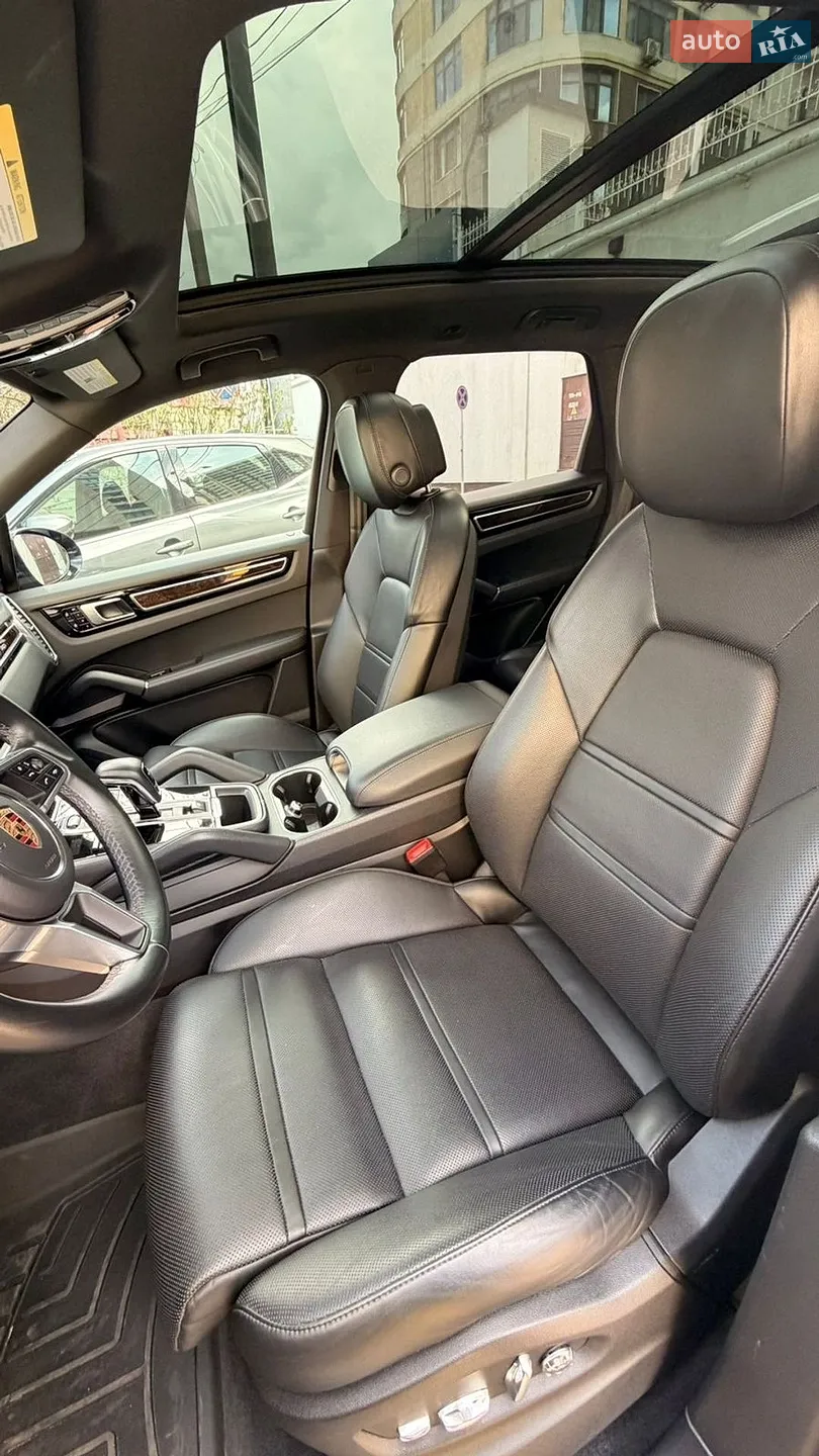 2020 Porsche Cayenne - мініатюра 14