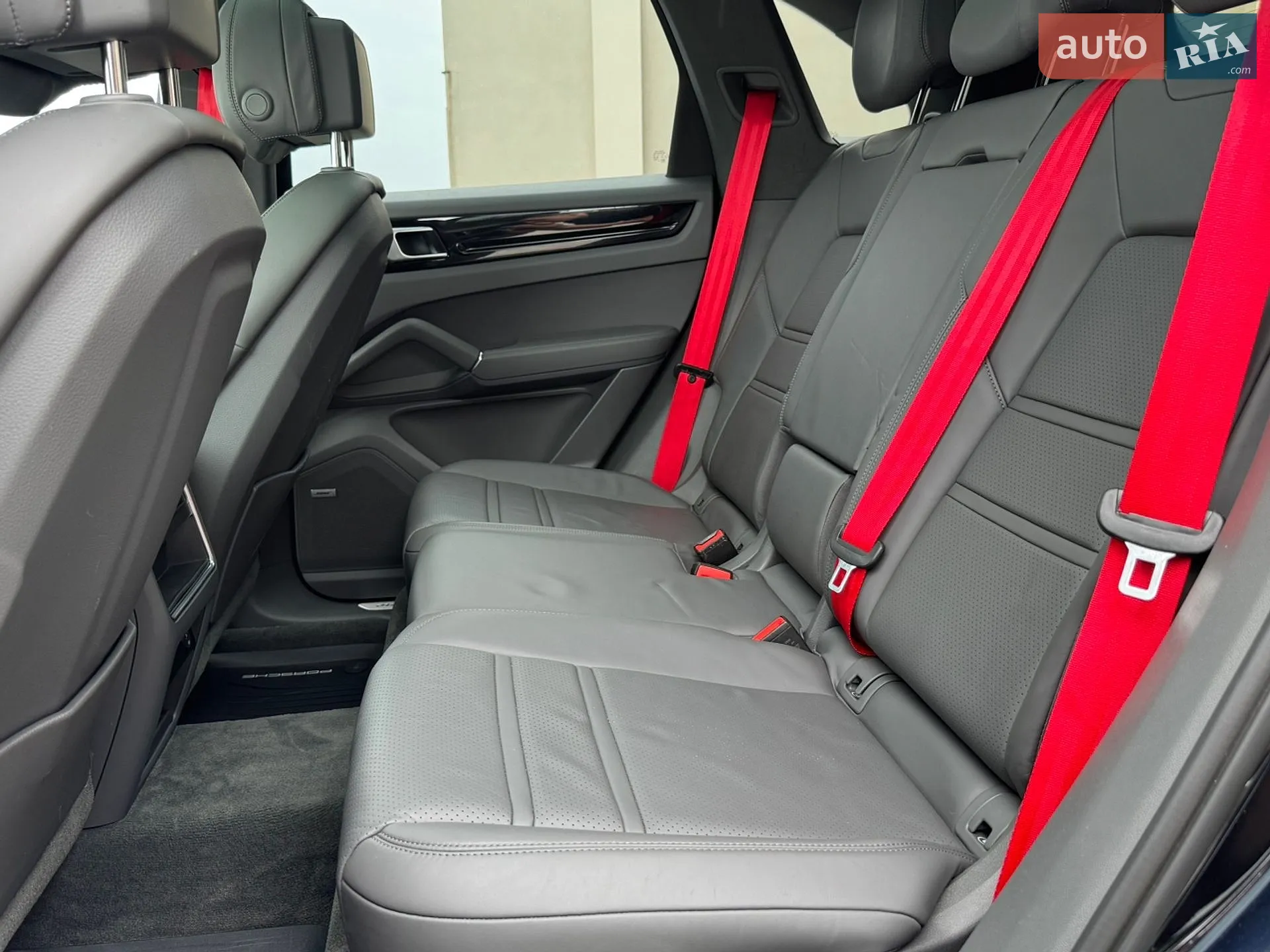 2019 Porsche Cayenne - мініатюра 11
