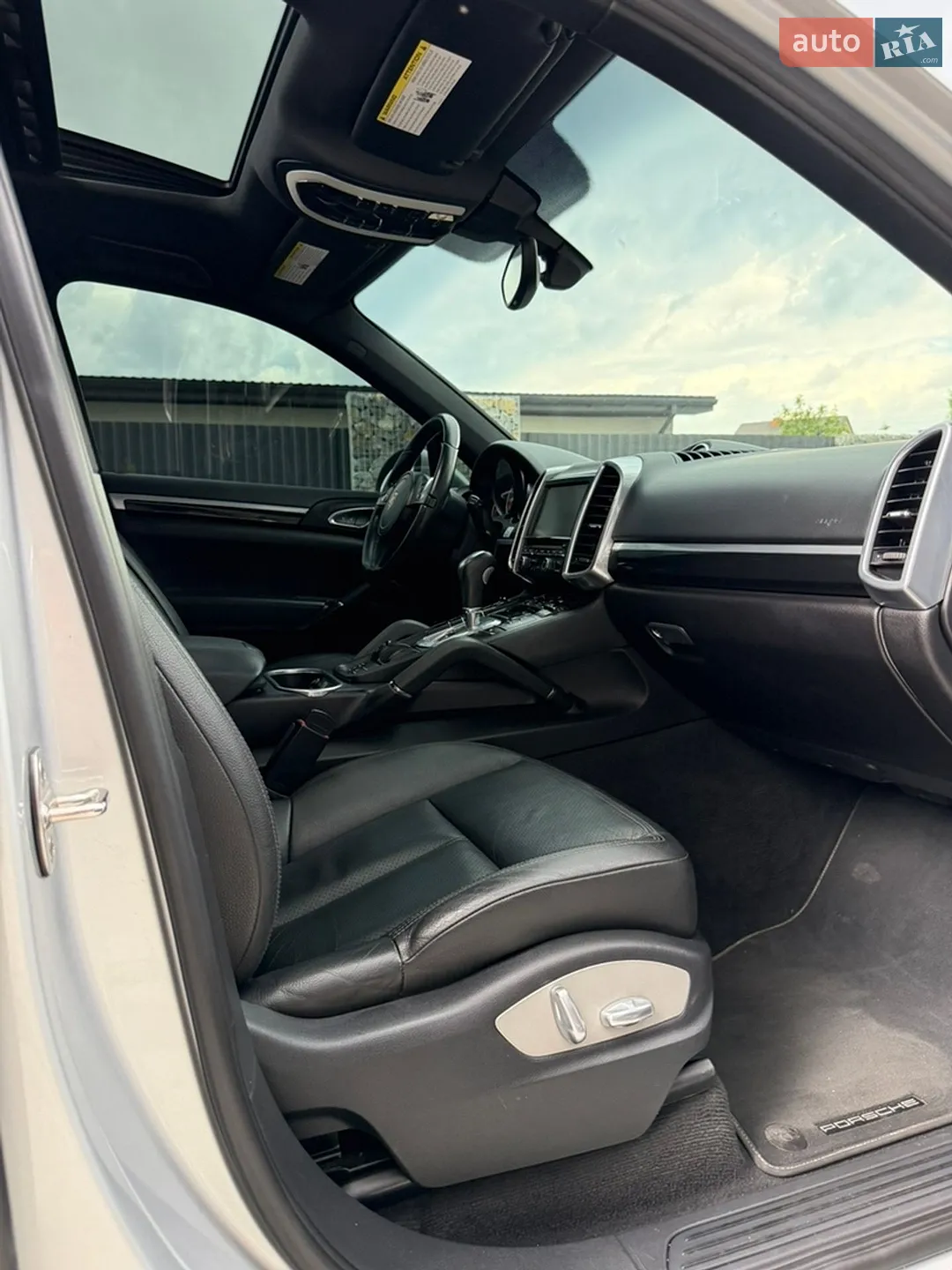 2012 Porsche Cayenne - мініатюра 29