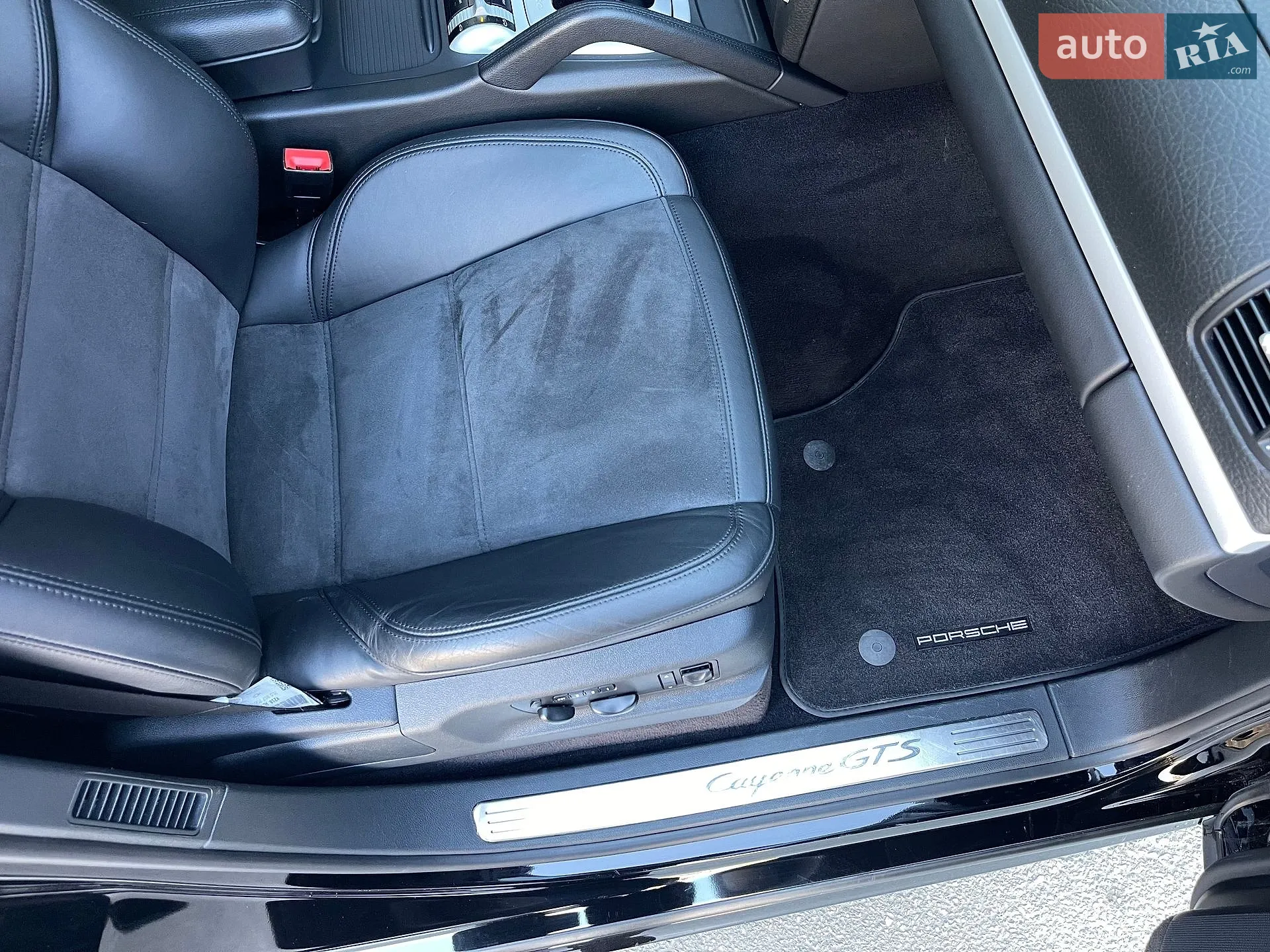 2010 Porsche Cayenne - мініатюра 35