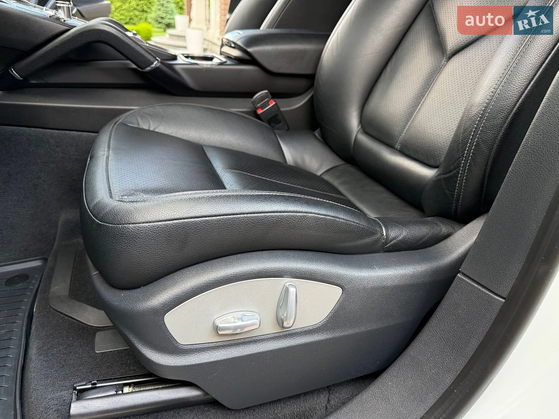 2016 Porsche Cayenne - мініатюра 67
