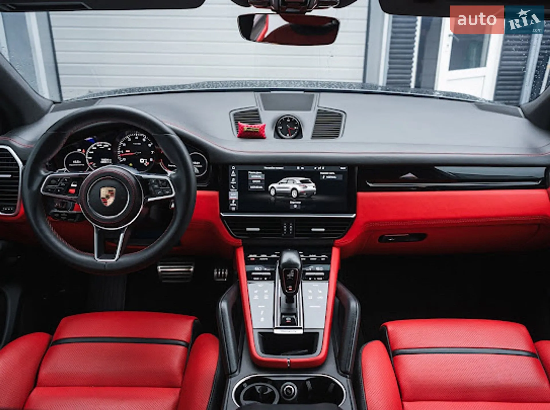 2018 Porsche Cayenne - мініатюра 11