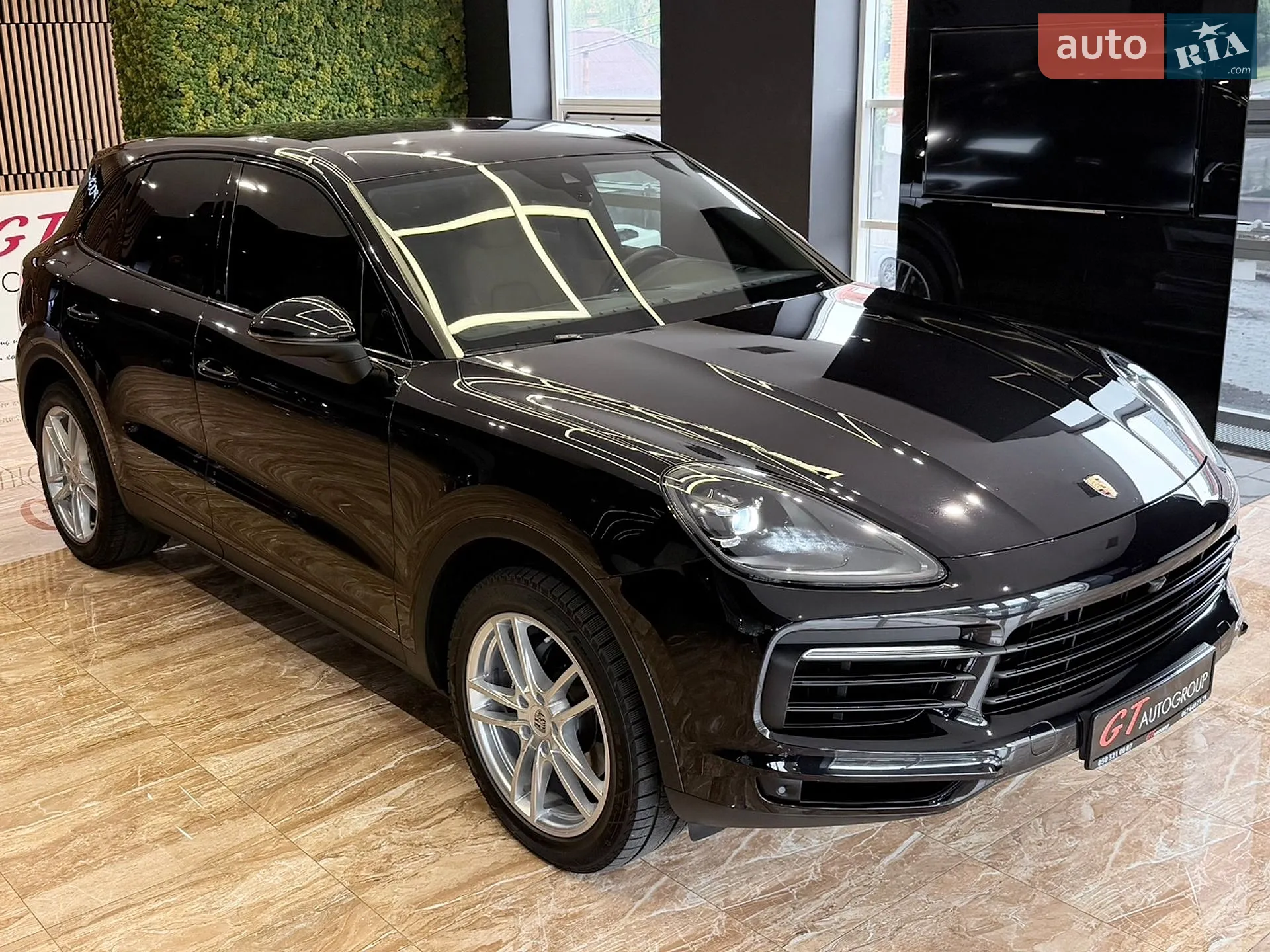 2019 Porsche Cayenne - мініатюра 5